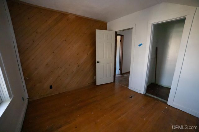 257 E Michigan Avenue, Ironwood, MI 49938