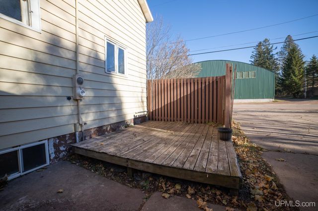 257 E Michigan Avenue, Ironwood, MI 49938