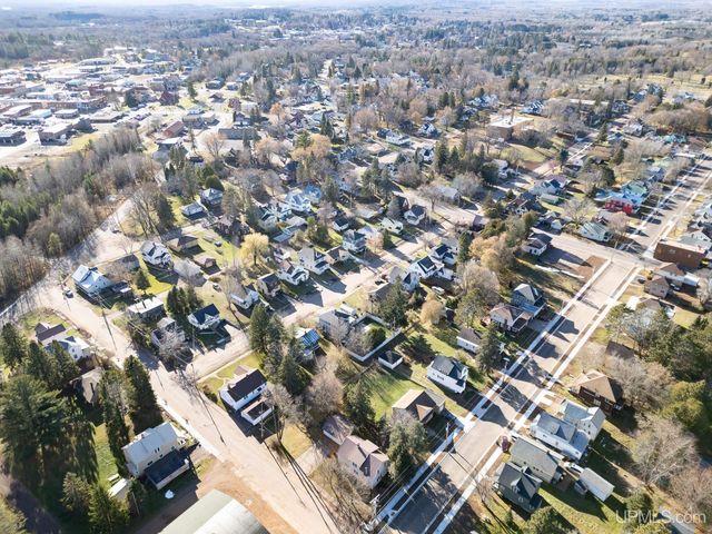 257 E Michigan Avenue, Ironwood, MI 49938