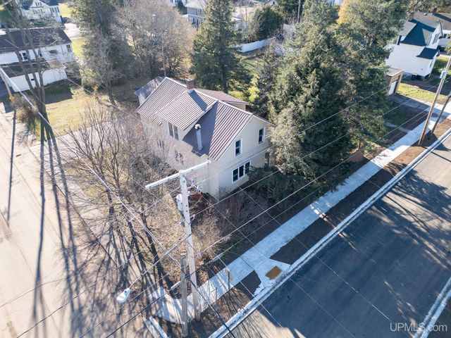 257 E Michigan Avenue, Ironwood, MI 49938