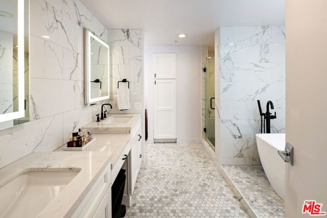 10520 Wilshire Boulevard 505, Los Angeles, CA 90024