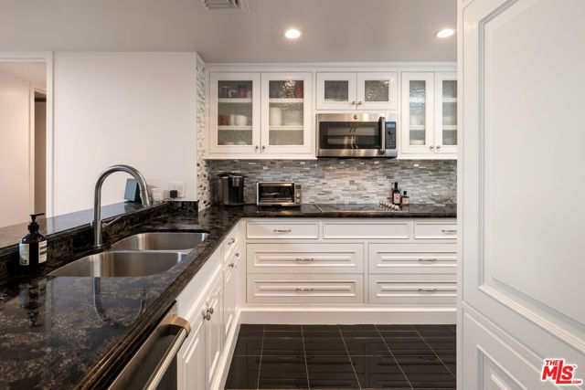 10520 Wilshire Boulevard 505, Los Angeles, CA 90024