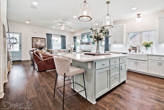 178 N Hawkstone Drive, Fayetteville, AR 72704