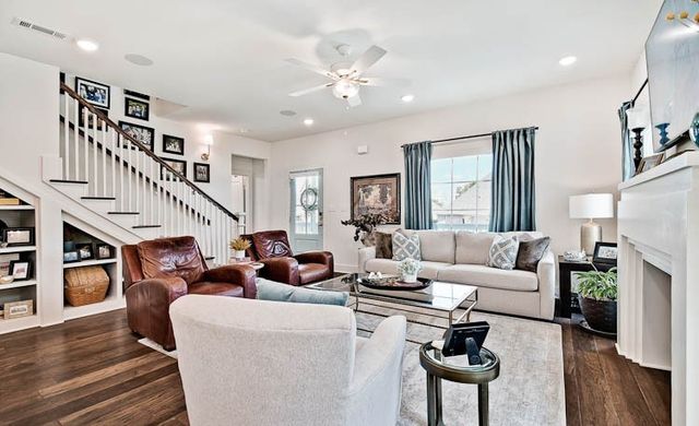 178 N Hawkstone Drive, Fayetteville, AR 72704