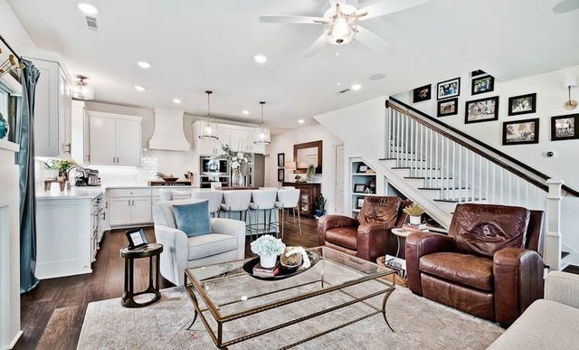 178 N Hawkstone Drive, Fayetteville, AR 72704