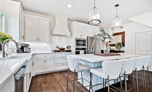 178 N Hawkstone Drive, Fayetteville, AR 72704