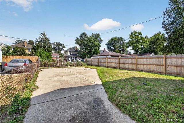 16230 Griggs Street, Detroit, MI 48221