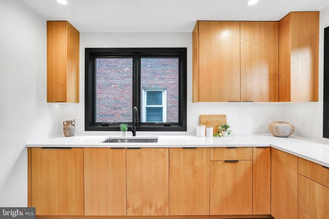 4014 BLAINE ST NE, Washington, DC 20019