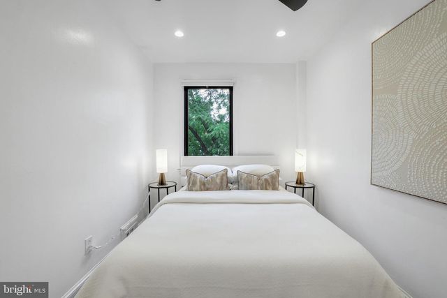 4014 BLAINE ST NE, Washington, DC 20019