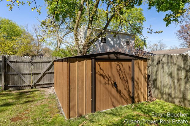 157 1st Avenue, Norton Shores, MI 49444