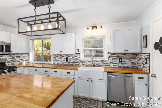 157 1st Avenue, Norton Shores, MI 49444