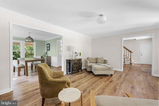 6153 RIVER FOREST DR, Manassas, VA 20112