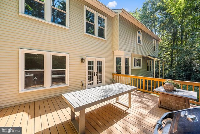 6153 RIVER FOREST DR, Manassas, VA 20112