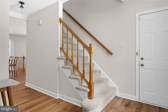6153 RIVER FOREST DR, Manassas, VA 20112