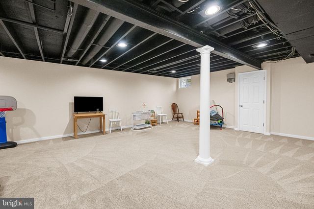 6153 RIVER FOREST DR, Manassas, VA 20112