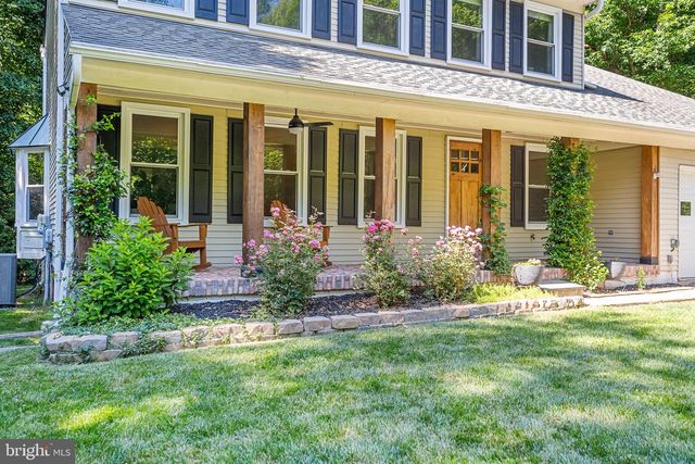 6153 RIVER FOREST DR, Manassas, VA 20112