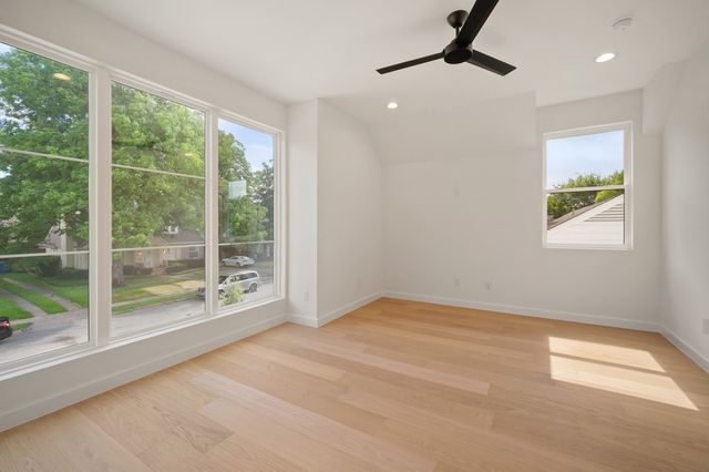 6108 Kenwood Avenue, Dallas, TX 75214