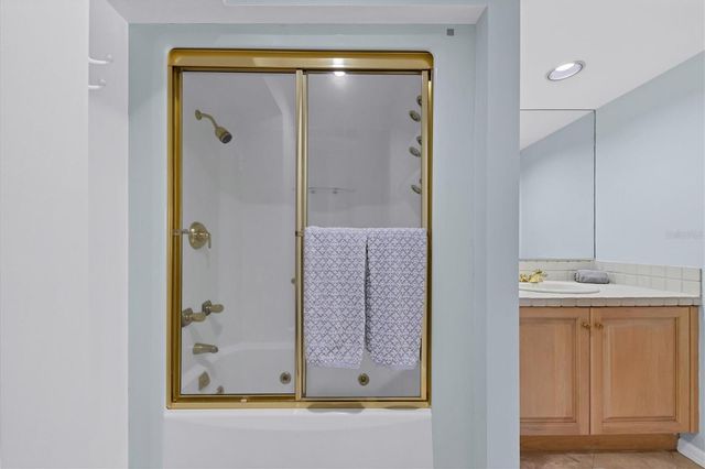 3605 54TH DRIVE W 204, Bradenton, FL 34210