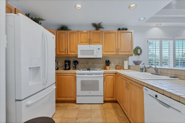 3605 54TH DRIVE W 204, Bradenton, FL 34210