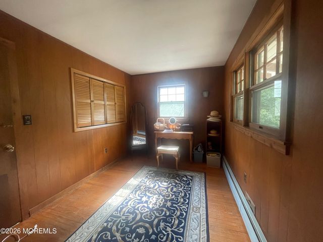 39 Court Drive, Shrewsbury Boro, NJ 07702