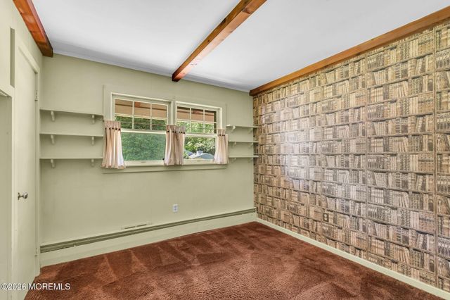 39 Court Drive, Shrewsbury Boro, NJ 07702