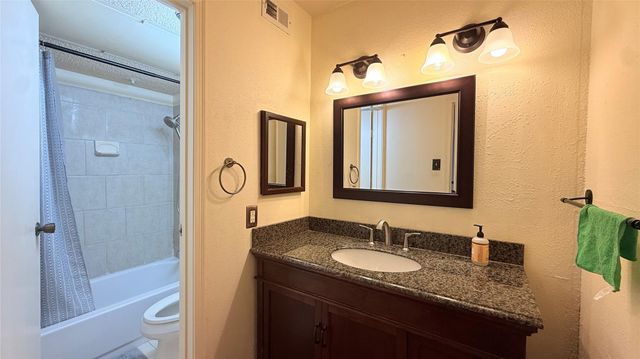 2120 El Paseo Street 1603, Houston, TX 77054