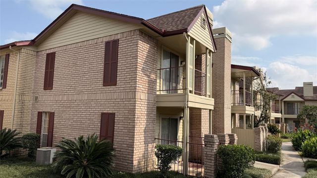 2120 El Paseo Street 1603, Houston, TX 77054