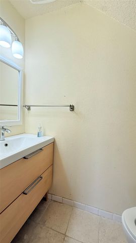 2120 El Paseo Street 1603, Houston, TX 77054