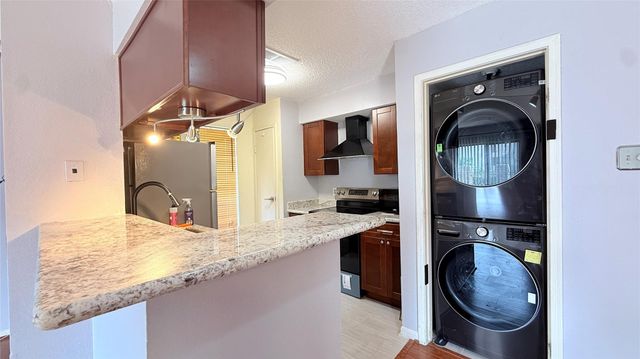 2120 El Paseo Street 1603, Houston, TX 77054