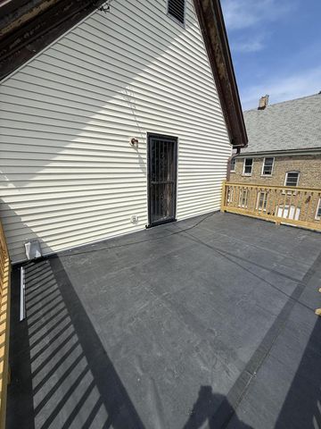 2328 N 9th STREET, Milwaukee, WI 53206