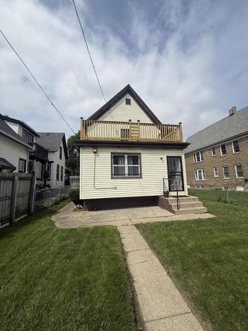 2328 N 9th STREET, Milwaukee, WI 53206