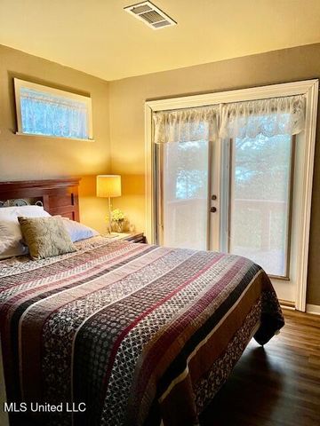 17 Holly Lane, Perkinston, MS 39573