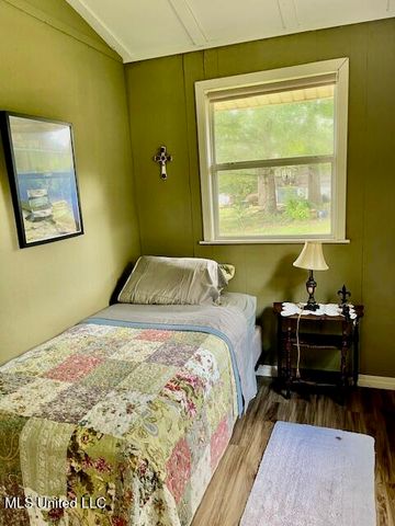 17 Holly Lane, Perkinston, MS 39573