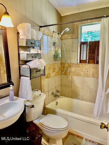 17 Holly Lane, Perkinston, MS 39573