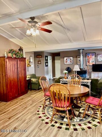 17 Holly Lane, Perkinston, MS 39573