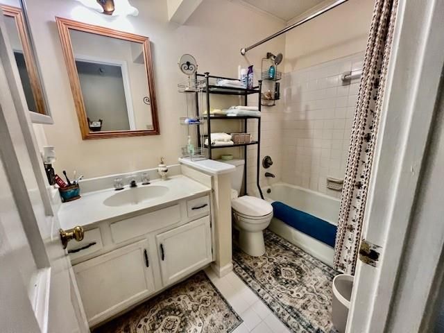 1911 Geyser Trace, Lawrenceville, GA 30044