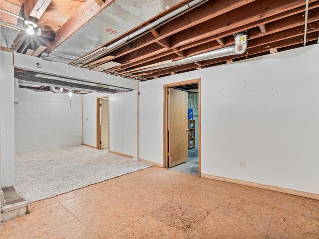 3025 Sheridan Street, Davenport, IA 52803