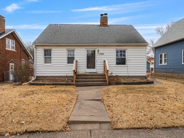 3025 Sheridan Street, Davenport, IA 52803