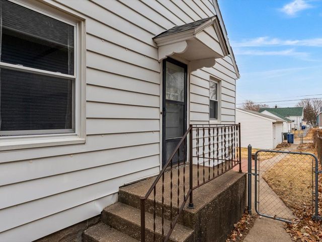 3025 Sheridan Street, Davenport, IA 52803