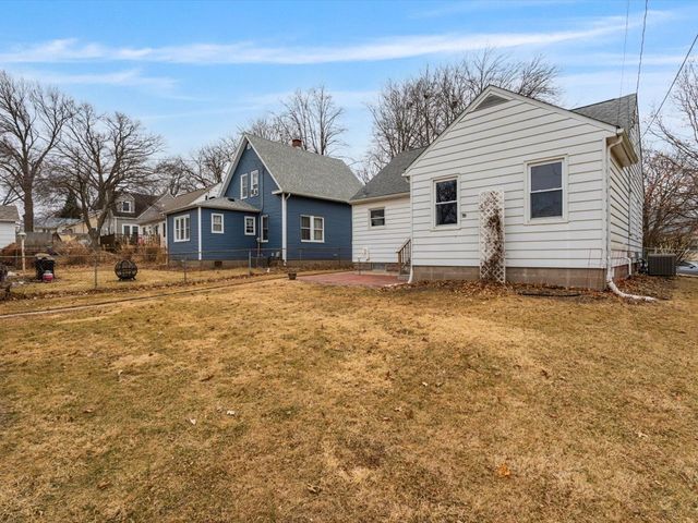 3025 Sheridan Street, Davenport, IA 52803