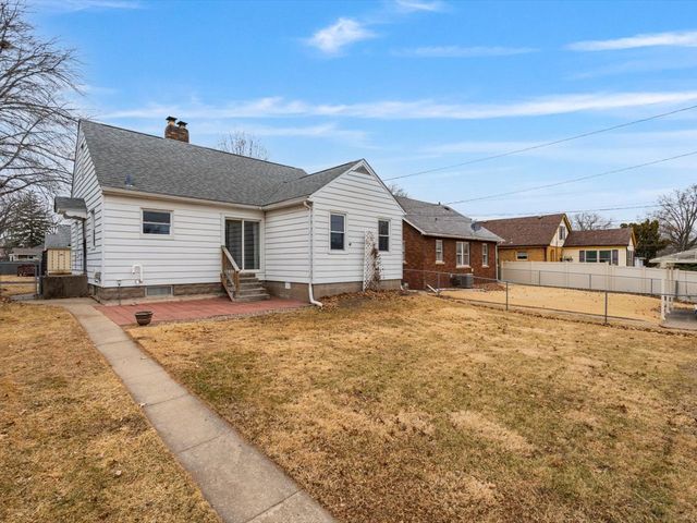 3025 Sheridan Street, Davenport, IA 52803