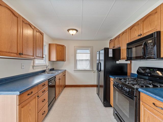 3025 Sheridan Street, Davenport, IA 52803