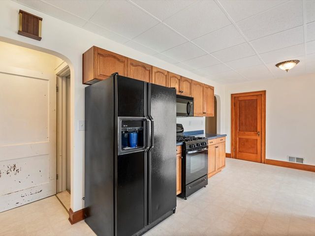 3025 Sheridan Street, Davenport, IA 52803