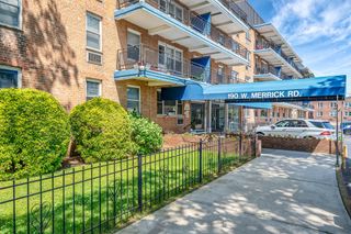 190 W Merrick Road 4E, Freeport, NY 11520