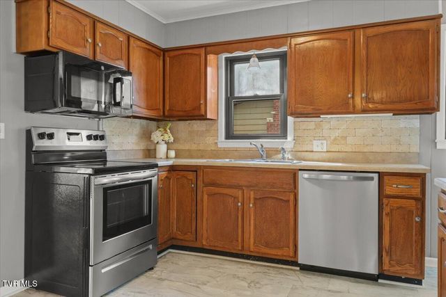 925 Walnut Avenue, Kingsport, TN 37660