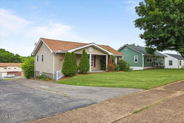 925 Walnut Avenue, Kingsport, TN 37660
