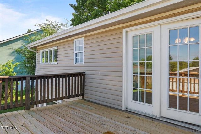 925 Walnut Avenue, Kingsport, TN 37660