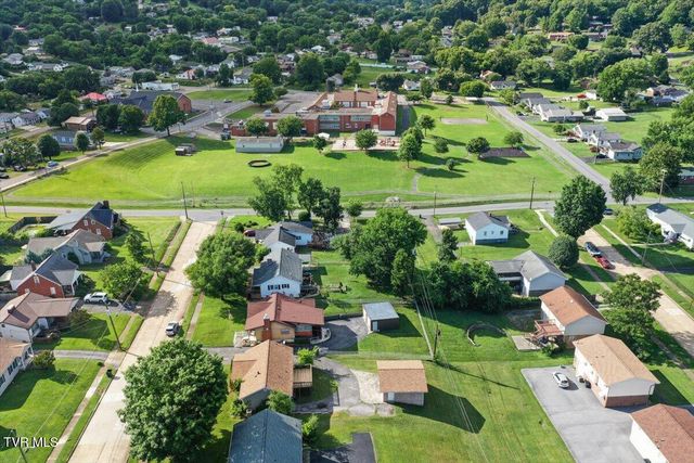 925 Walnut Avenue, Kingsport, TN 37660