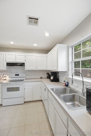 316 W Sycamore Street, Coweta, OK 74429