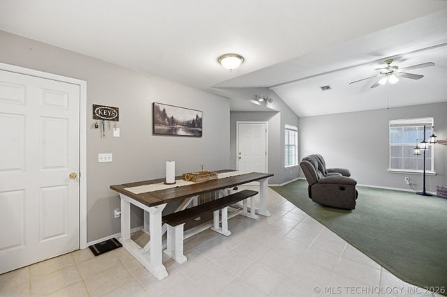 316 W Sycamore Street, Coweta, OK 74429